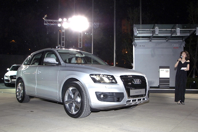 audi_q5_2008_009.jpg