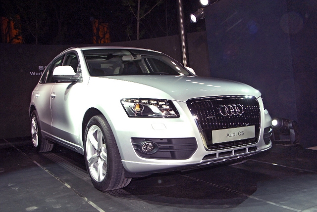 audi_q5_2008_010.jpg