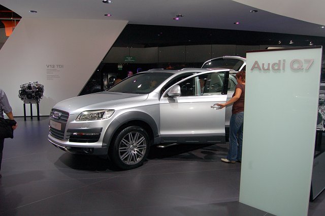 audi_q7_2006_040.jpg