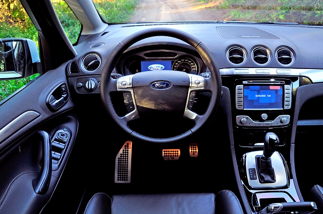 Ford S-MAX 2.0 с механикой, цены и отзывы