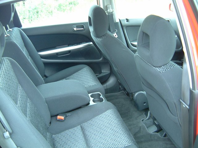 honda_stream2004_21.jpg