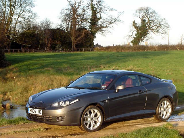 hyundai_coupe2007_024.jpg
