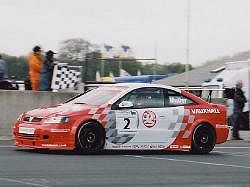 Yvan Muller won the Sprint race in his Vauxhall Astra Coupe, but came 10th in the Feature. Image by Kelvin Fagan. Click here for a larger image.