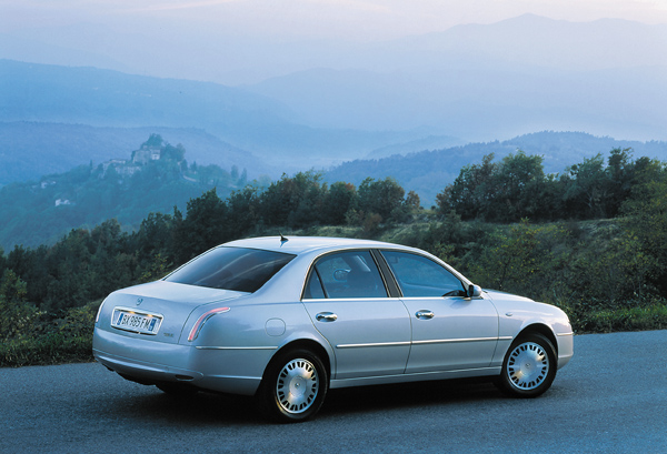 lancia_thesis2003_03.jpg