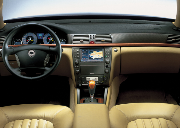 lancia_thesis2003_26.jpg