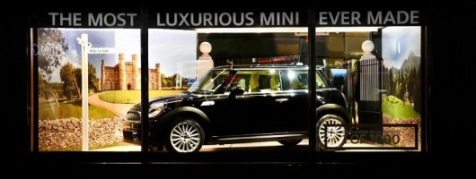 MINI in Harrods window. Image by MINI.