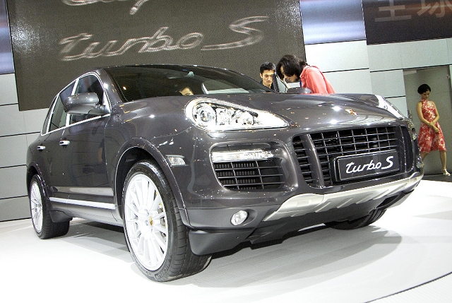 porsche_cayenne_turbo_s_2008_001.jpg