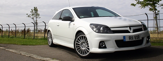 White Hot Hatch Car Reviews By Enthusiast White Hot Hatch Image By Kyle Fortune