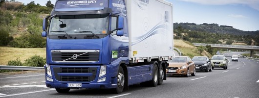 Volvo tests road train on public roads. Image by Volvo.