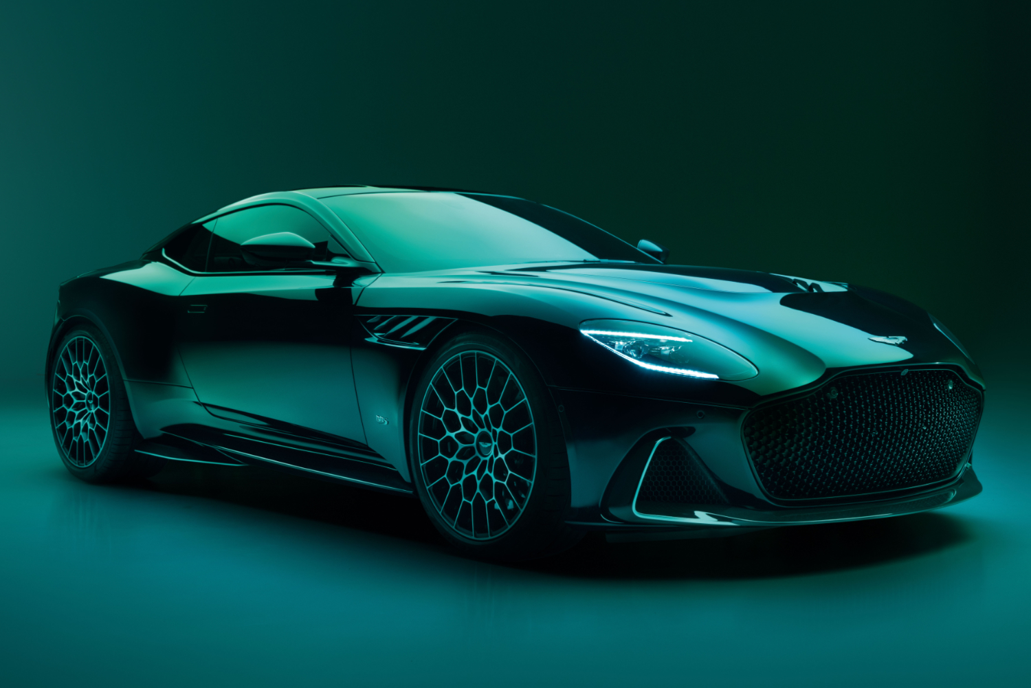 Aston Martin DBS goes out with a bang with new 770 Ultimate. Image by Aston Martin.