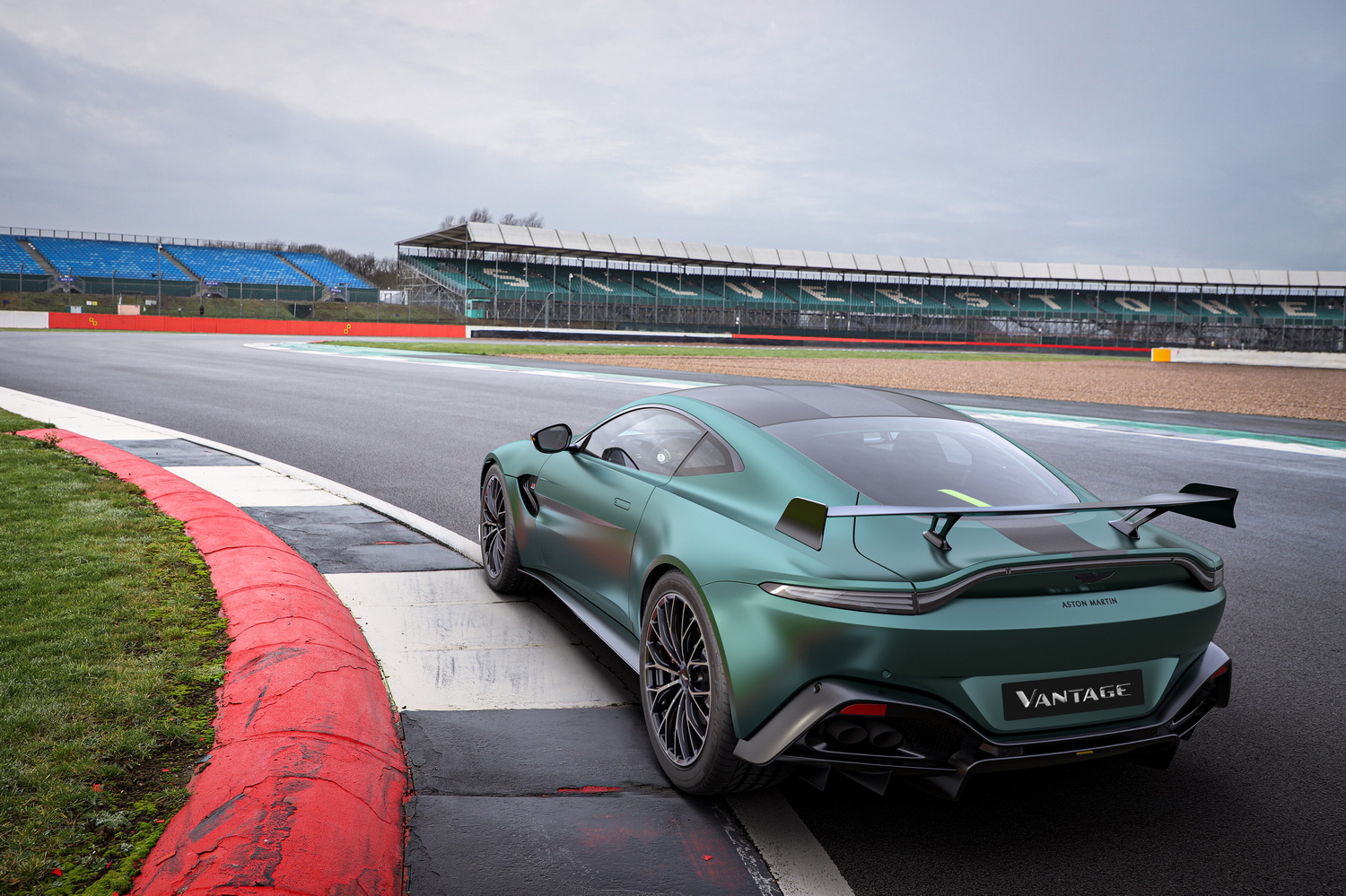 Aston Martin reveals Vantage F1 Edition. Image by Aston Martin.