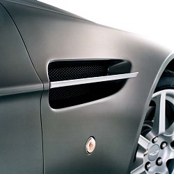 2005 Aston Martin V8 Vantage. Image by Aston Martin.