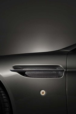2005 Aston Martin V8 Vantage. Image by Aston Martin.