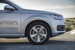 2016 Audi Q7 e-tron plugin hybrid. Image by Audi.