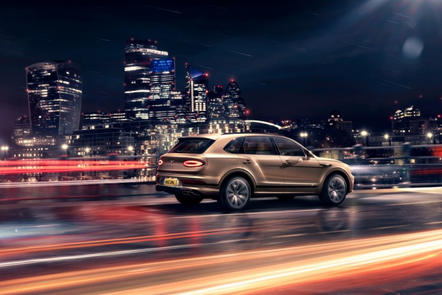 Bentley revises Bentayga Hybrid. Image by Bentley.