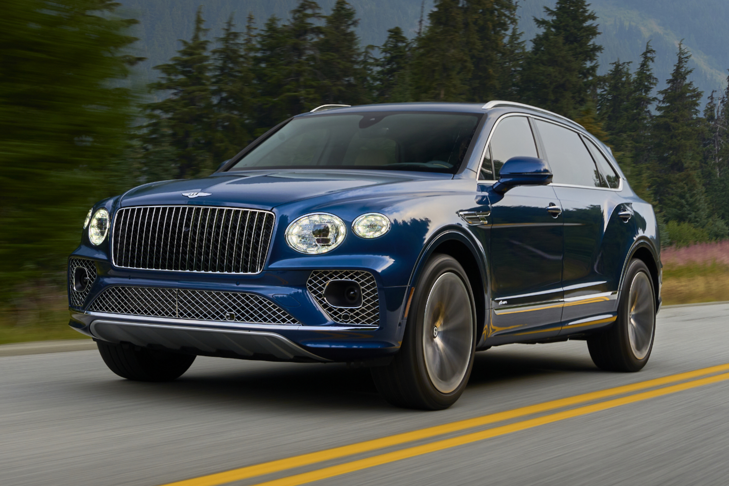 First drive: 2022 Bentley Bentayga EWB. Image by Bentley.