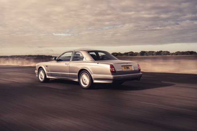 Retro drive: Bentley Continental R Mulliner Final Series. Image by Richard Pardon.