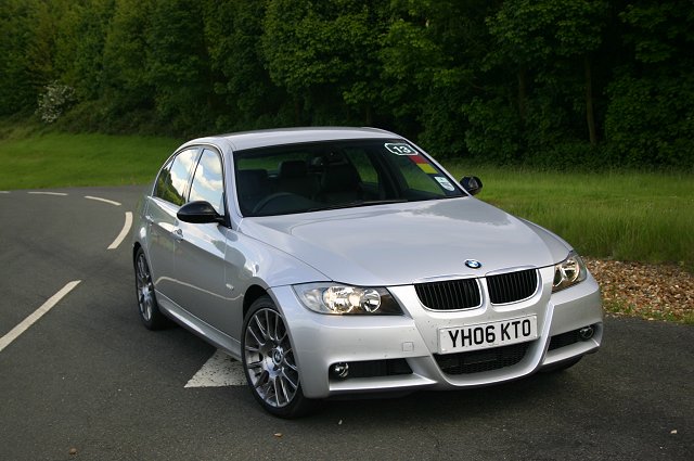 First drive in limited edition BMW 320si. Image by Shane O' Donoghue.