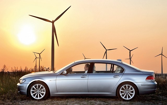BMW pushes hydrogen propulsion. Image by BMW.