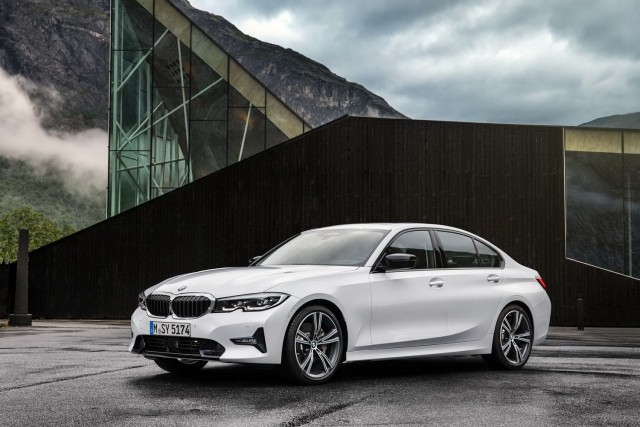 BMW whips covers off all-new 3 Series. Image by BMW.