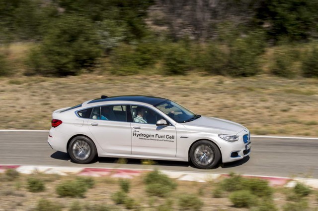BMW 5 Series GT Fuel Cell Electric Vehicle prototype. Image by BMW.