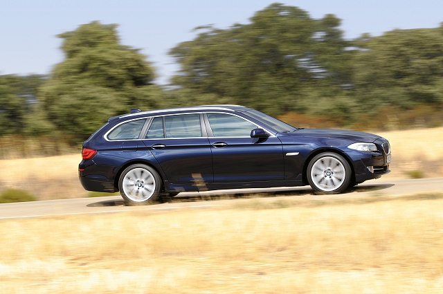 BMW shows new 5 Series Touring. Image by BMW.