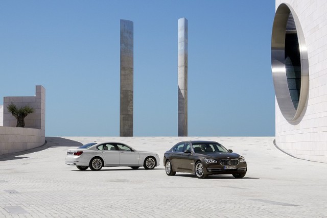 BMW 7 Series gets a facelift. Image by BMW.