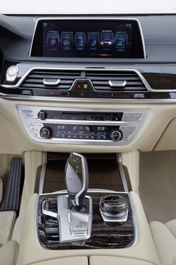 2015 BMW 750Li xDrive. Image by BMW.