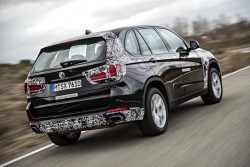 2014 BMW X5 eDrive plug-in hybrid prototype. Image by BMW.