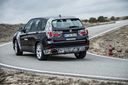 2014 BMW X5 eDrive plug-in hybrid prototype. Image by BMW.