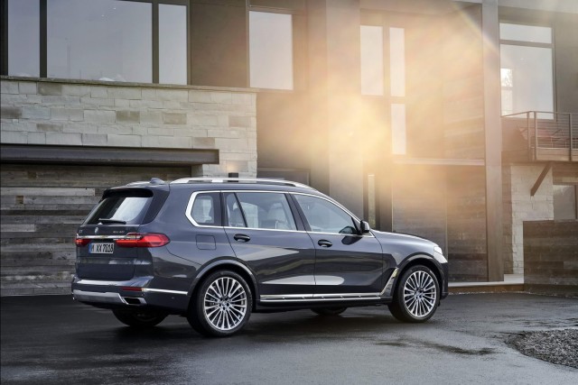 BMW reveals 2019 X7 SUV. Image by BMW.