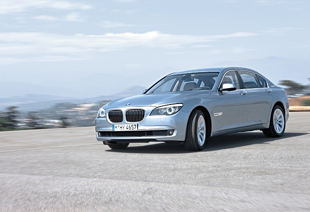 BMW's luxury hybrid unveiled. Image by BMW.