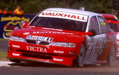 Cleland and Muller drove as hard as they could in the Vectra - both scored points for the Vauxhall team
