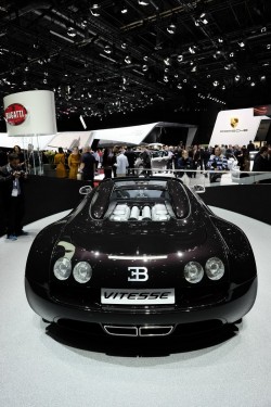 2014 Bugatti at Geneva. Image by Newspress.