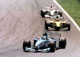Fisichella, Frentzen and Herbert scrapped throughout the race. Picture: Benetton