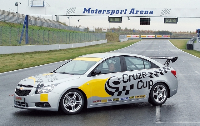 Cruze Cup offers 'budget' racing. Image by Chevrolet.