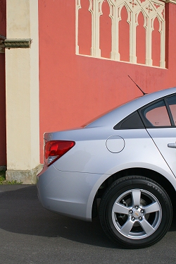 2009 Chevrolet Cruze. Image by Alisdair Suttie.