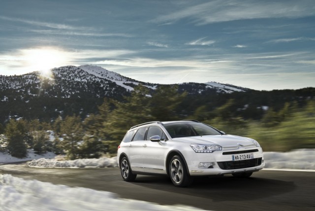 New Citroen C5 variant for Geneva. Image by Citroen.