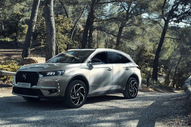 DS 7 gains 4x4 - and PHEV tech. Image by DS.