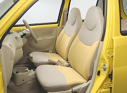 2005 Daihatsu Esse. Image by Daihatsu.