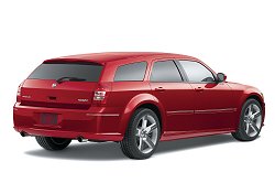 2005 Dodge Magnum SRT8. Image by Dodge.