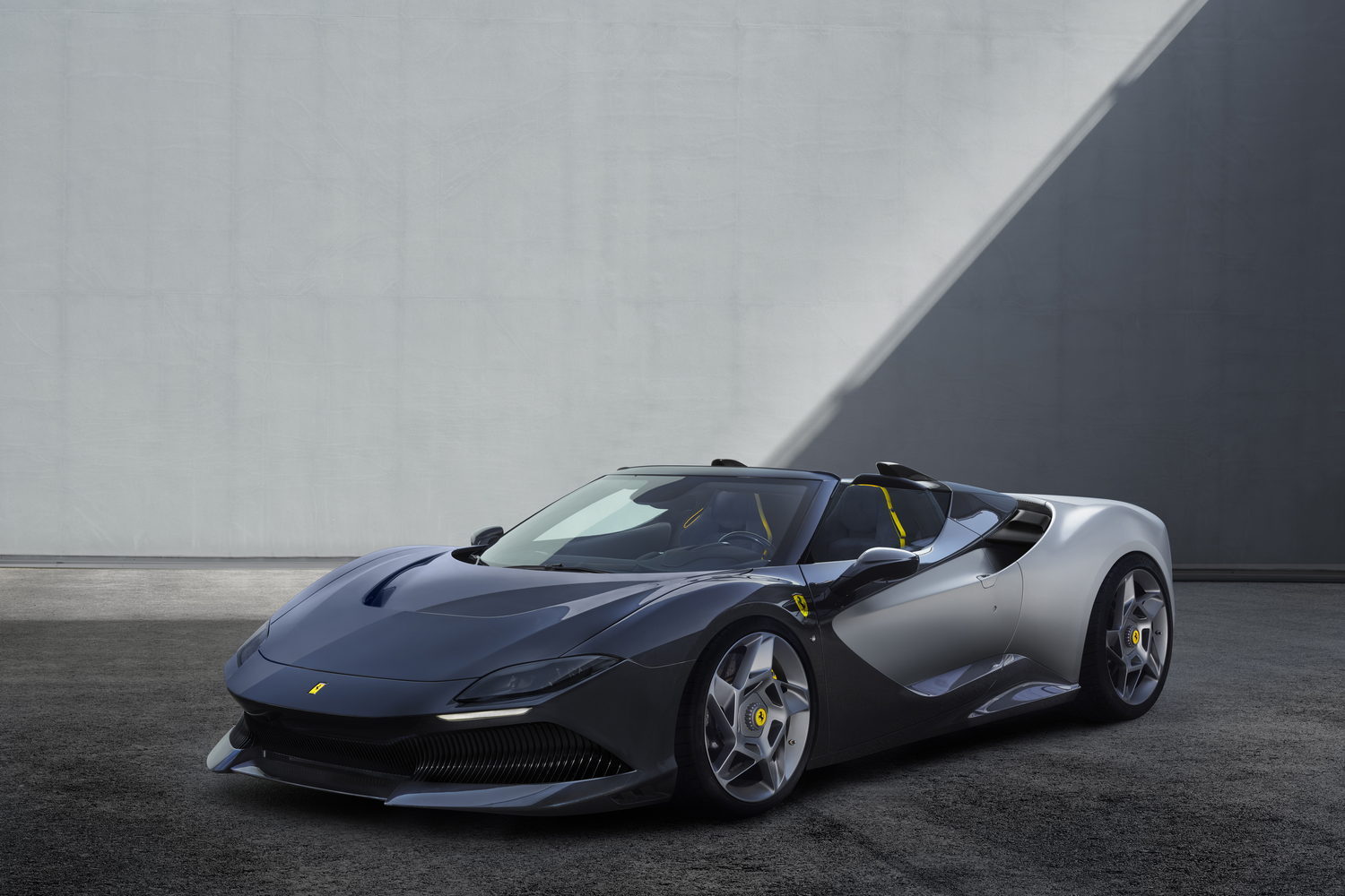 Ferrari unveils gorgeous SP-8 one-off. Image by Ferrari.