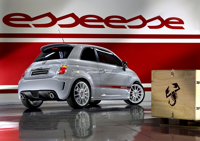 Small, sporting, sexy, super Fiat 500 essesse. Image by Fiat.