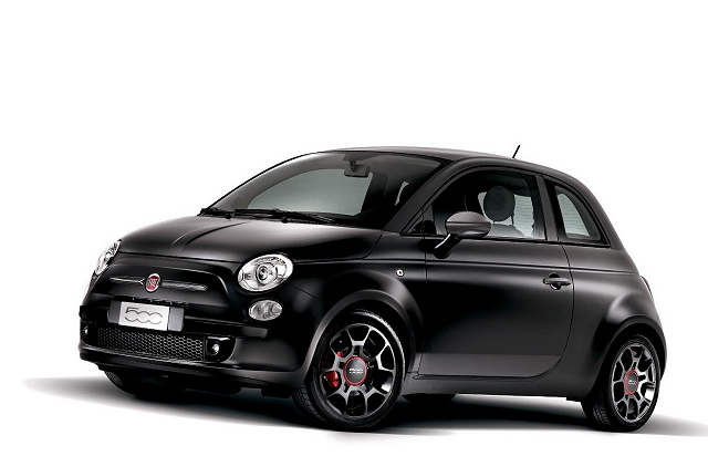 Fiat 500 goes back to black. Image by Fiat.