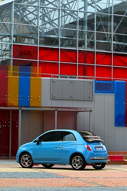 2011 Fiat 500 with TwinAir engine. Image by Fiat.