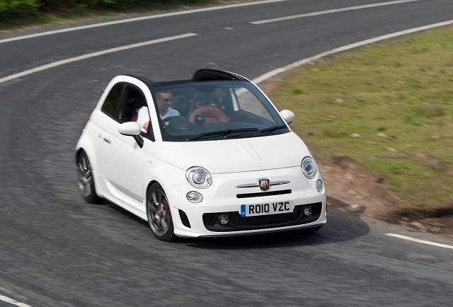 Abarth 500C goes manual. Image by Fiat.
