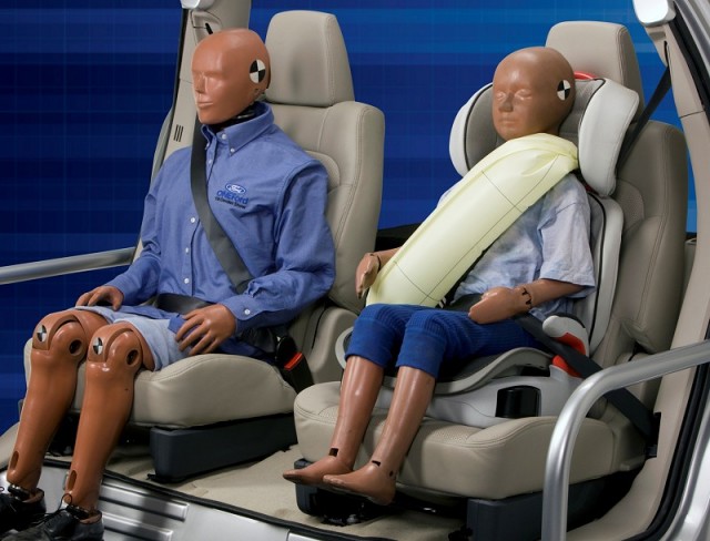 Ford offers inflatable rear seatbelt. Image by Ford.