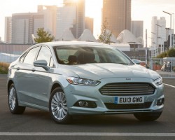 2013 Ford Fusion Hybrid. Image by Ford.