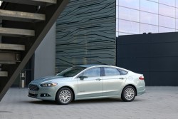 2013 Ford Fusion Hybrid. Image by Ford.