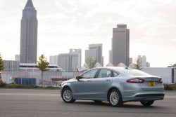 2013 Ford Fusion Hybrid. Image by Ford.